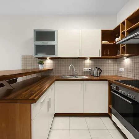 Апартаменты With Cozy Balcony By Urban Rent *