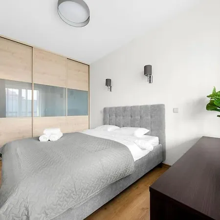 With Cozy Balcony By Urban Rent Kaunas
