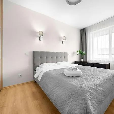With Cozy Balcony By Urban Rent Apartment *