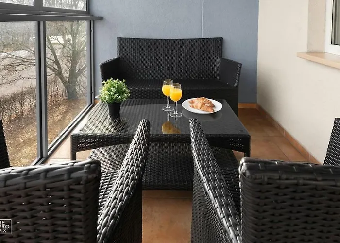 Appartamento With Cozy Balcony By Urban Rent *