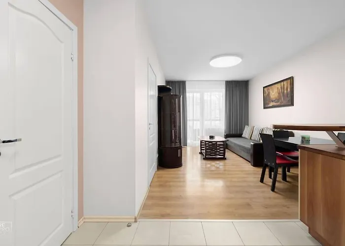 With Cozy Balcony By Urban Rent Appartamento *